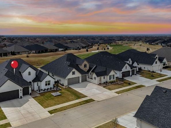 10817  Drinkwater Drive , Denton Texas 76207