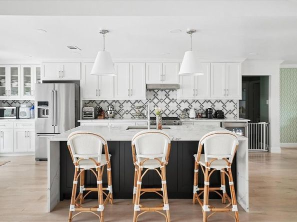 4263  Shady Bend Drive , Dallas Texas 75244