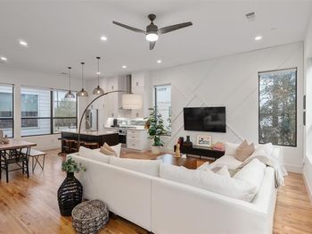 5912  Lindell Avenue 