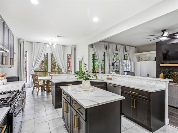 822  Longmeadow Court , DeSoto Texas 75115