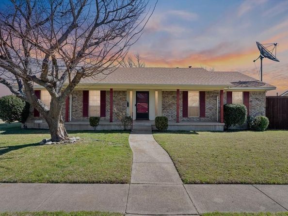 910  Bradfield Drive , Garland Texas 75042