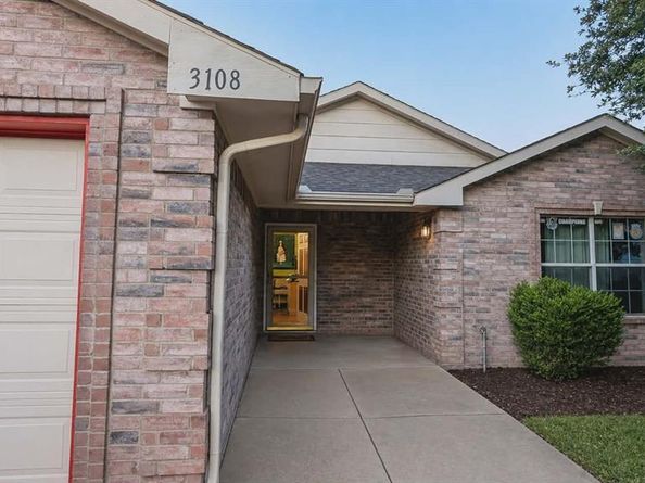 3108  Caballero Circle , Dallas Texas 75236