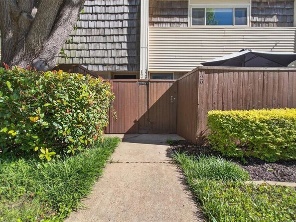 2702  Douglas Avenue  126, Dallas Texas 75219
