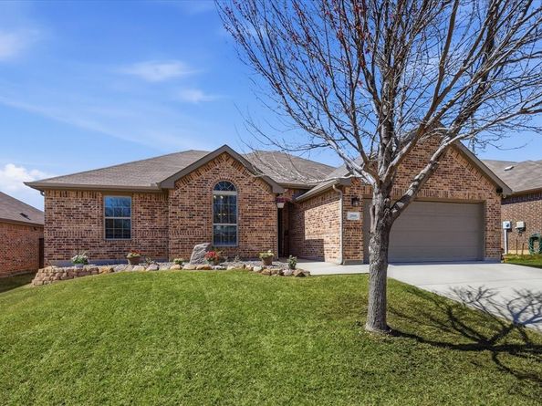 3709  Meadowtrail Lane , Denton Texas 76207