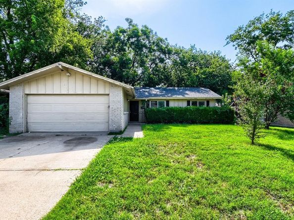 2748  Running Brook Lane , Dallas Texas 75228