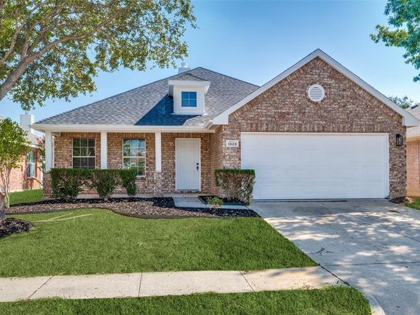 1028  Aviary Drive , Aubrey Texas 76227