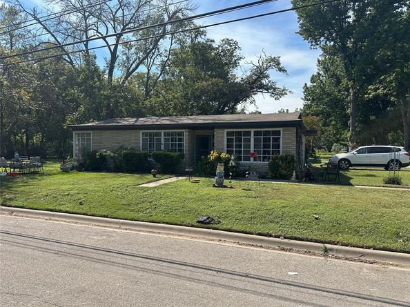 1225  Coit Street , Denton Texas 76201