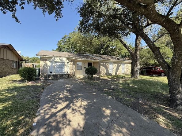 1453  Shorecrest Drive , Garland Texas 75040