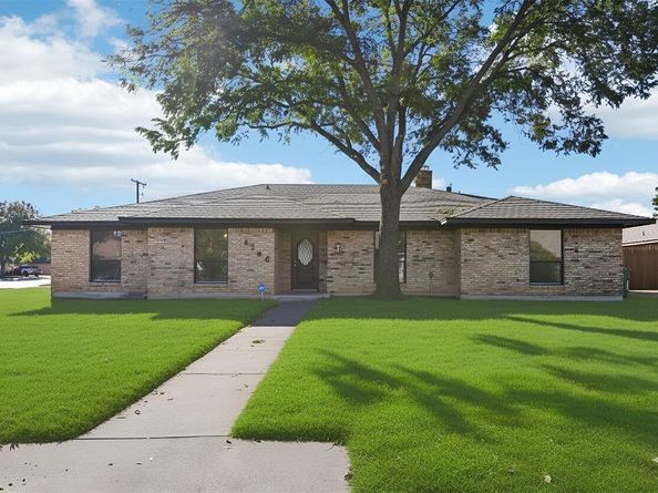 4300  Kingswick Drive , Arlington Texas 76016