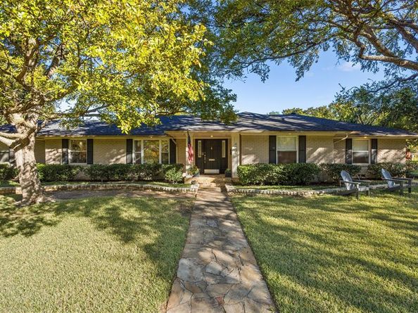 4035  Alta Vista Lane , Dallas Texas 75229