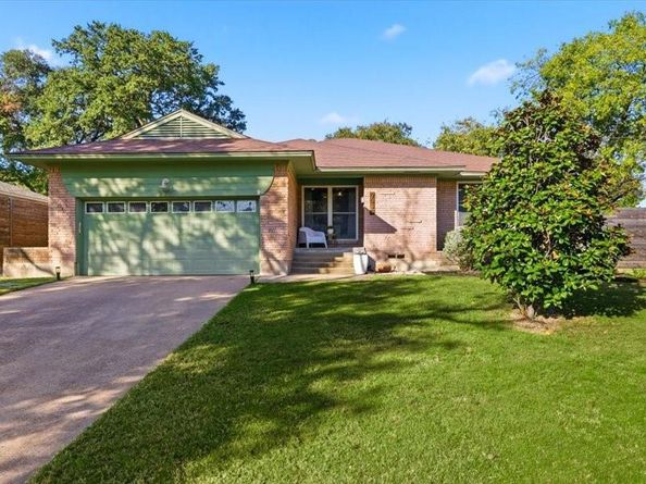 2330  Peavy Place , Dallas Texas 75228