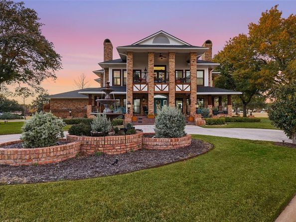 901  Ironwood Drive , DeSoto Texas 75115