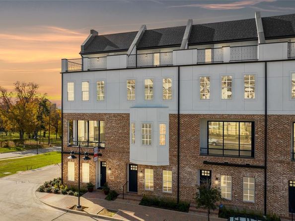 4618  Greenborough Lane , Dallas Texas 75219