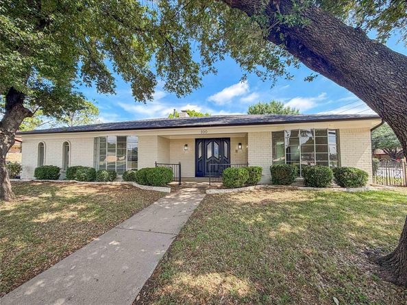 100 W Pleasantview Drive , Hurst Texas 76054