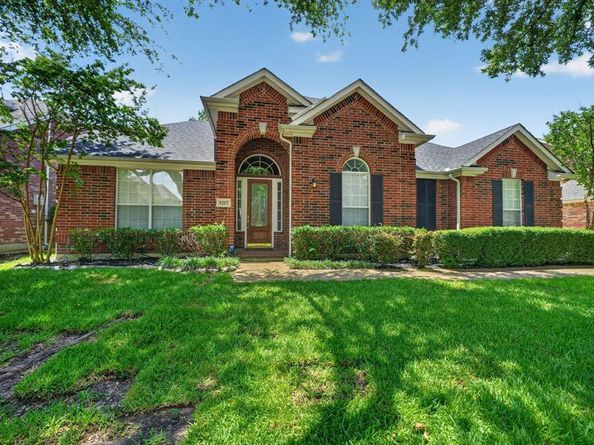 9217  Royal Burgess Drive , Rowlett Texas 75089