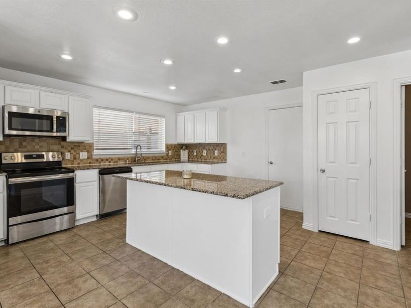 301  Highland Park Lane , Wylie Texas 75098