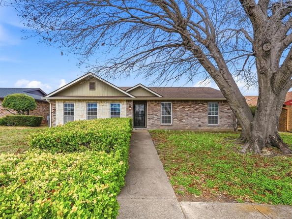 905  Brookhaven Drive , Lancaster Texas 75134