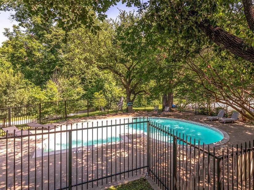 6900  Skillman Street  305, Dallas Texas 75231