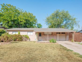 1902  Alan A Dale Road 