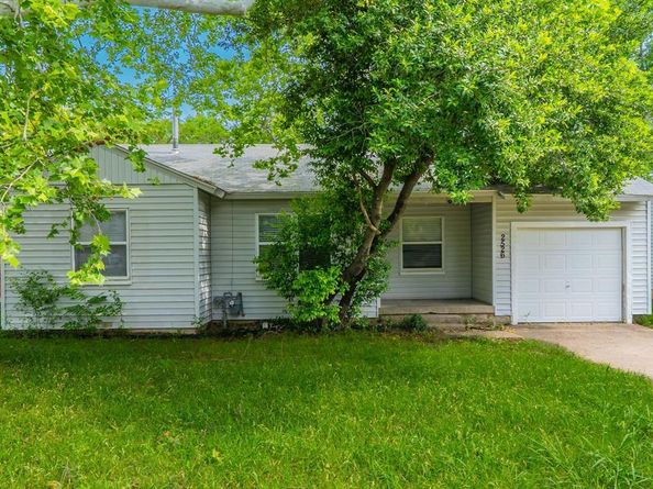 2526  Rolinda Drive , Dallas Texas 75211