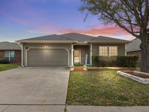 12421  Hunters Mill Trail , Fort Worth Texas 76028