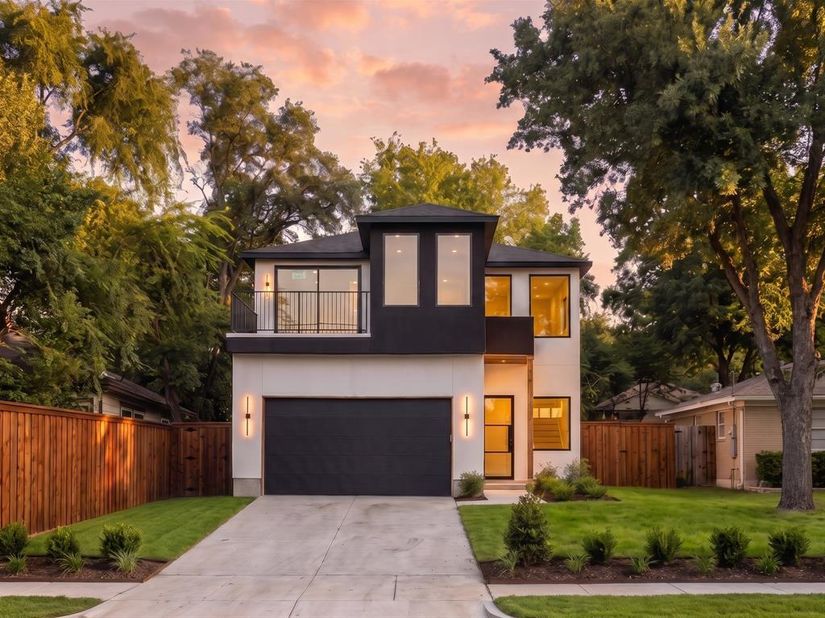 907  Fitzhugh Street , McKinney Texas 75069