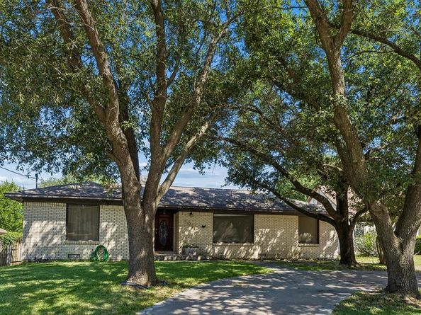 8011  Eagle Trail , Dallas Texas 75238