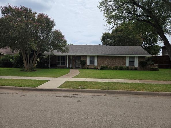 238  Linda Lane , Duncanville Texas 75137