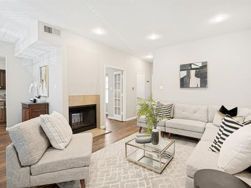 4203  Holland Avenue  10, Dallas Texas 75219