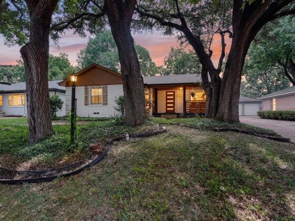 10520  Lippitt Avenue , Dallas Texas 75218