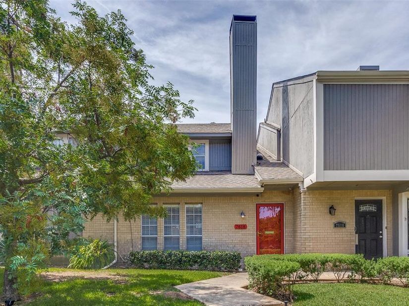 7618  Pebblestone Drive , Dallas Texas 75230