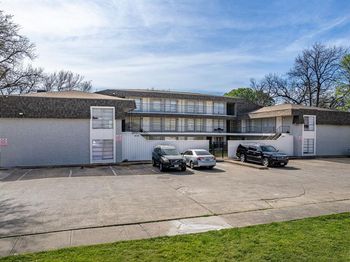 4716  Sycamore  