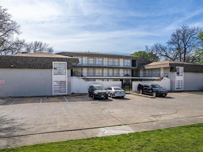 4716  Sycamore  , Dallas Texas 75204