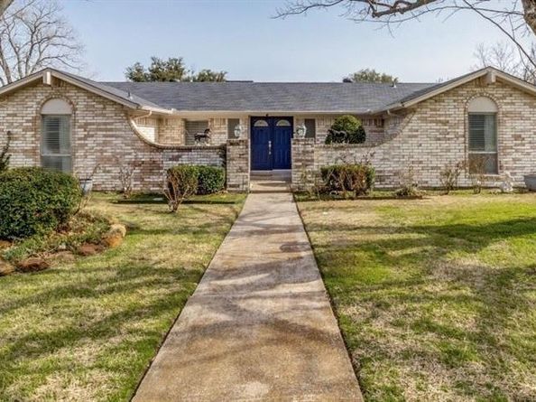 1310  Willow Way , Garland Texas 75043