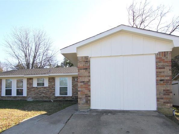 9830  BLUFFCREEK Drive , Dallas Texas 75227