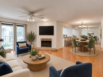 15221  Berry Trail 