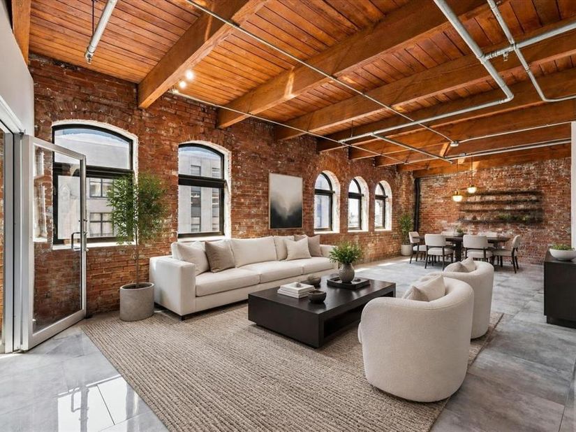 509  Elm Street  604, Dallas Texas 75202