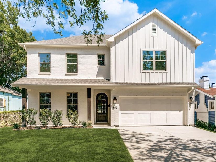 1609  Belle Place , Fort Worth Texas 76107