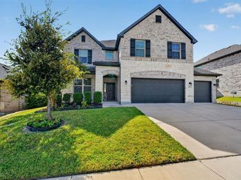 223  Red Oak Drive 