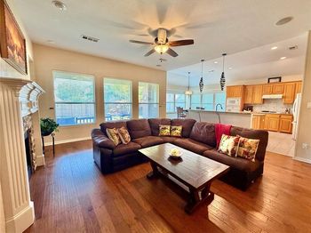 4821  Bellflower Way 