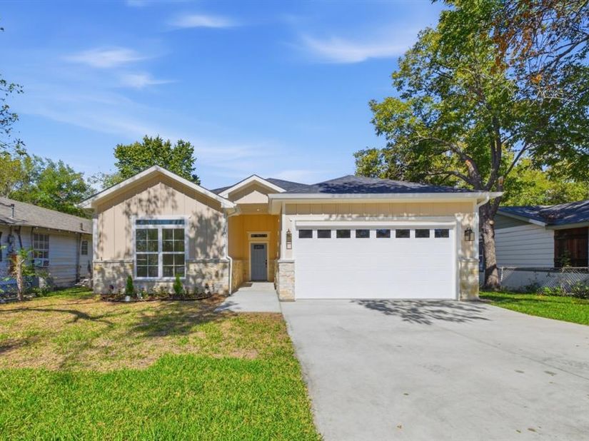 10011  Lansdowne Drive , Dallas Texas 75217