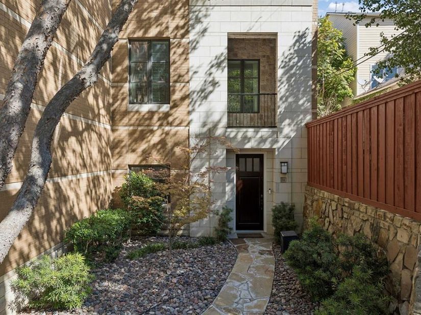 3210  Carlisle Street  34, Dallas Texas 75204