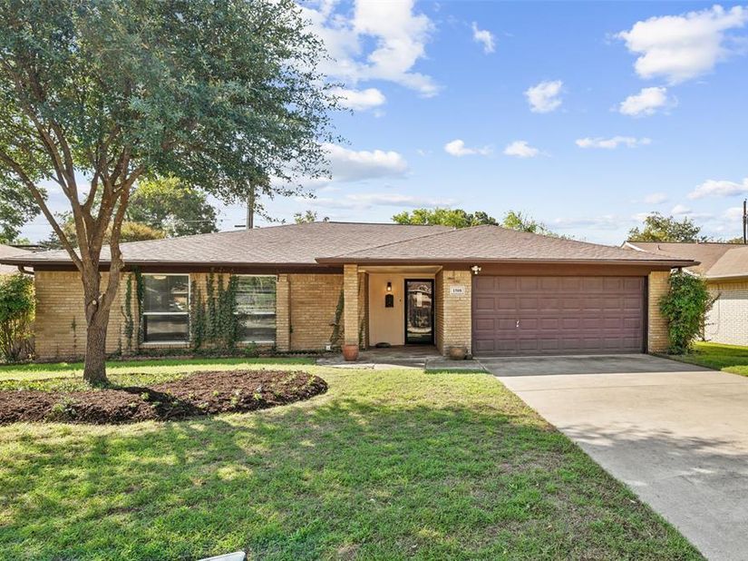 1508  Strawberry Circle , Irving Texas 75060