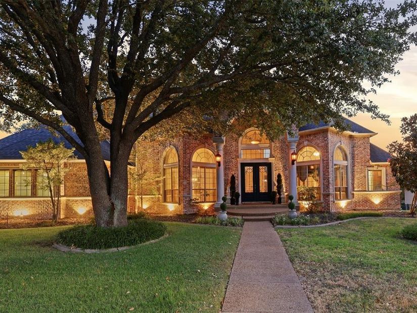1919  Kings Pass , Heath Texas 75032