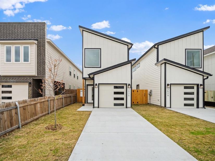 2526  Peabody  , Dallas Texas 75215