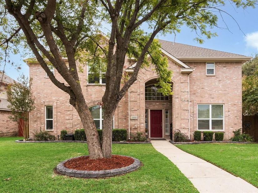 1000 E Seminole Trail , Carrollton Texas 75007