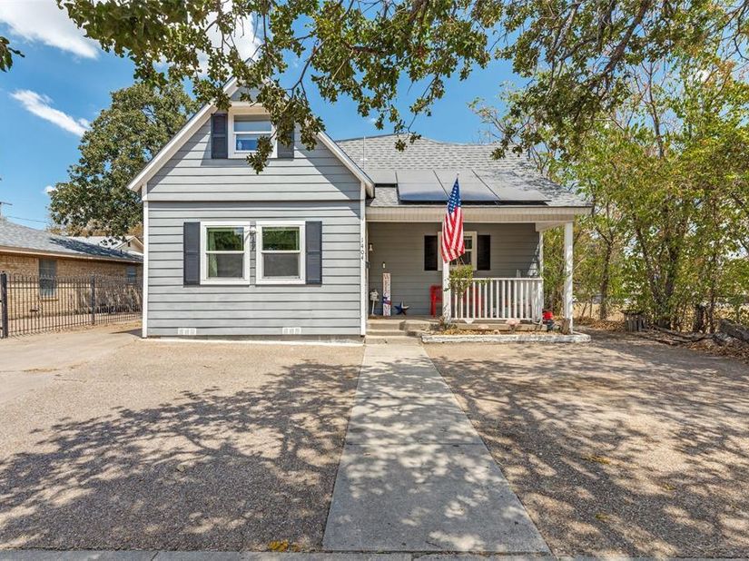 1404  Clinton Avenue , Fort Worth Texas 76164
