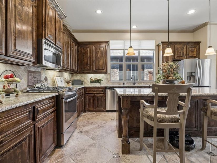 586  Bordeaux Drive , Rockwall Texas 75087