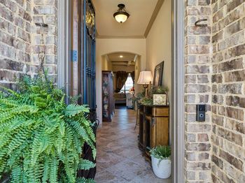 586  Bordeaux Drive 