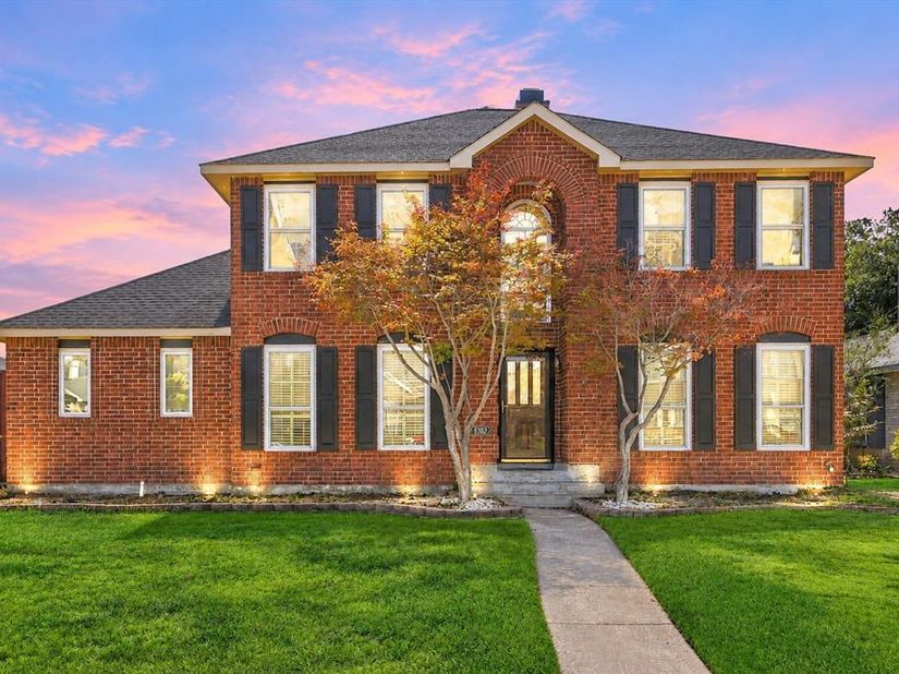 8302  Brentwood Street , Rowlett Texas 75088